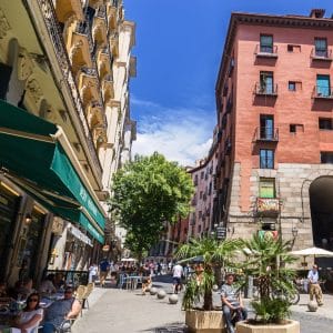 calle comercial madrid, comprar casa en madrid, comprar piso en madrid, invertir en madrid, inversión inmobiliaria marid